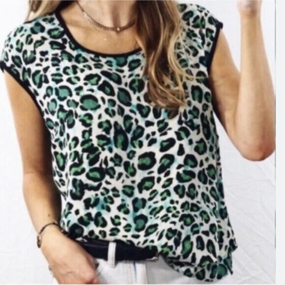 Cabi ‎ Green Jungle Print Cheetah Top, Sleeveless Size M, 3260 - Picture 1 of 7